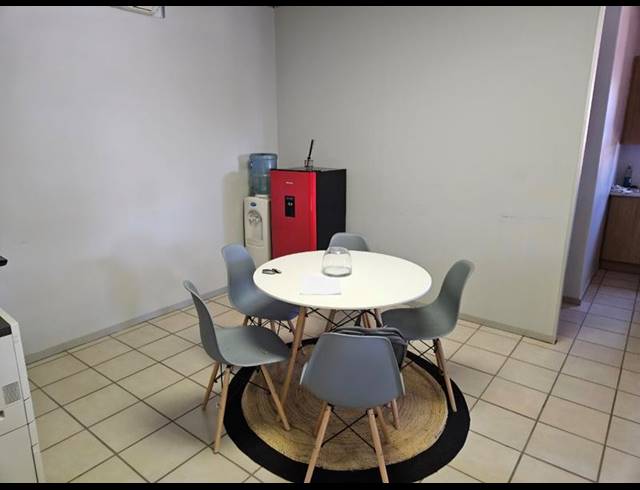 OFFICE FOR SALE IN SILVER LAKES